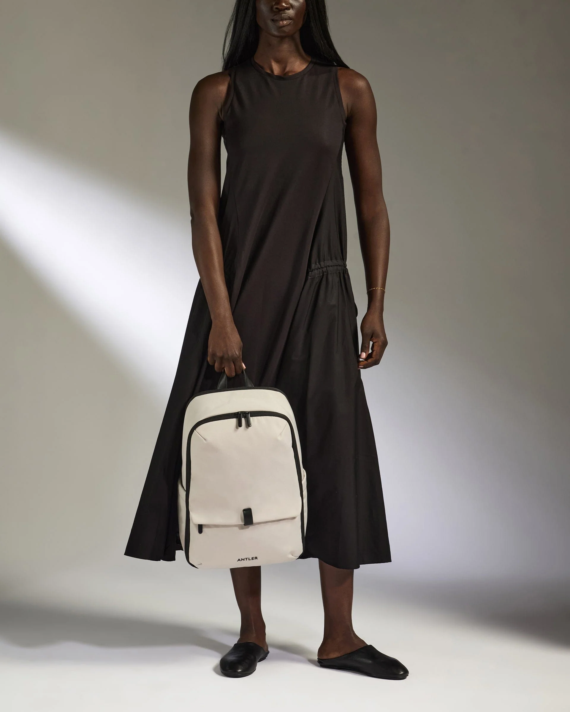Backpack in Taupe - Urban Light - Image 3