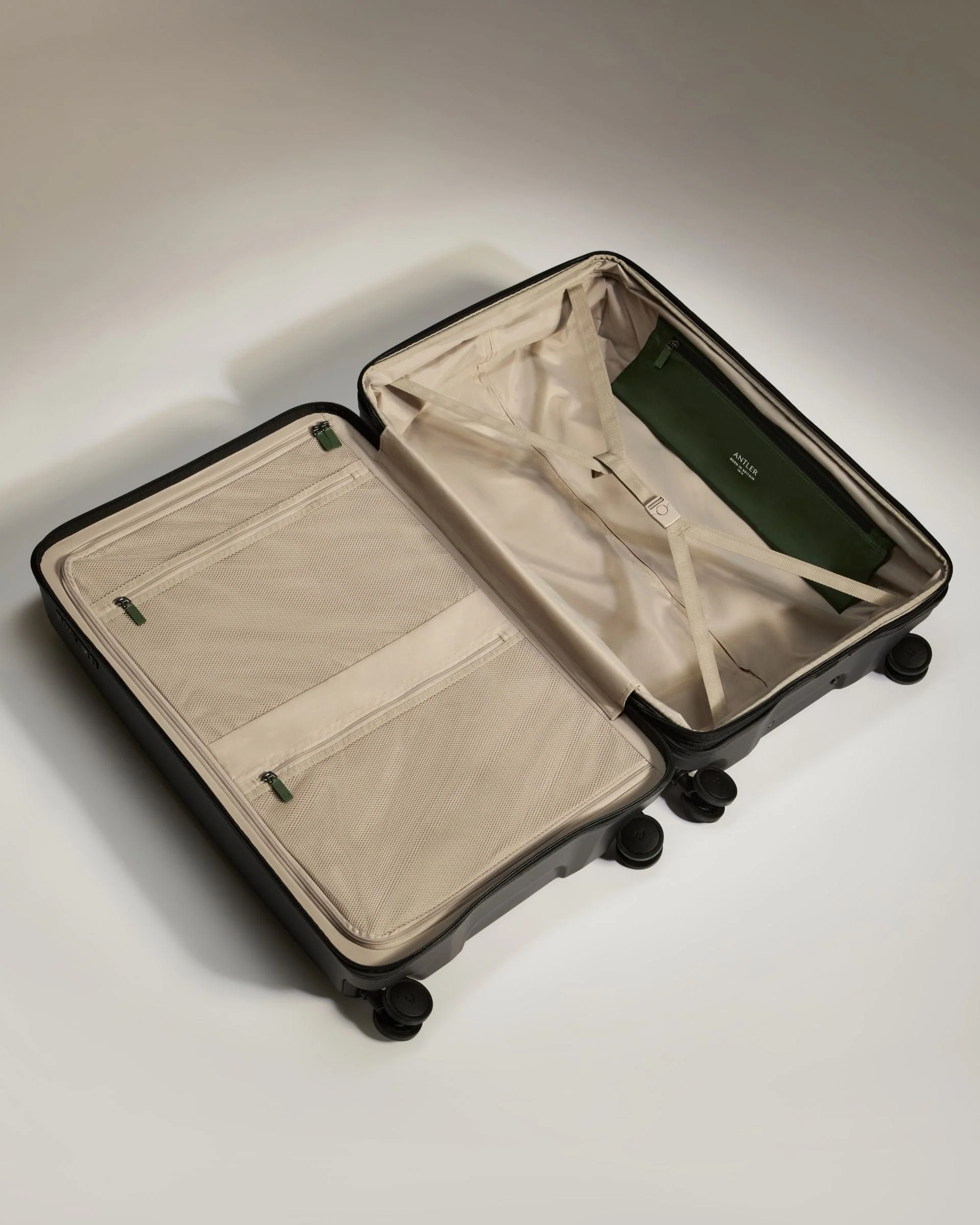 Cabin with Pocket Suitcase Set in Black - Icon Stripe - Image 6
