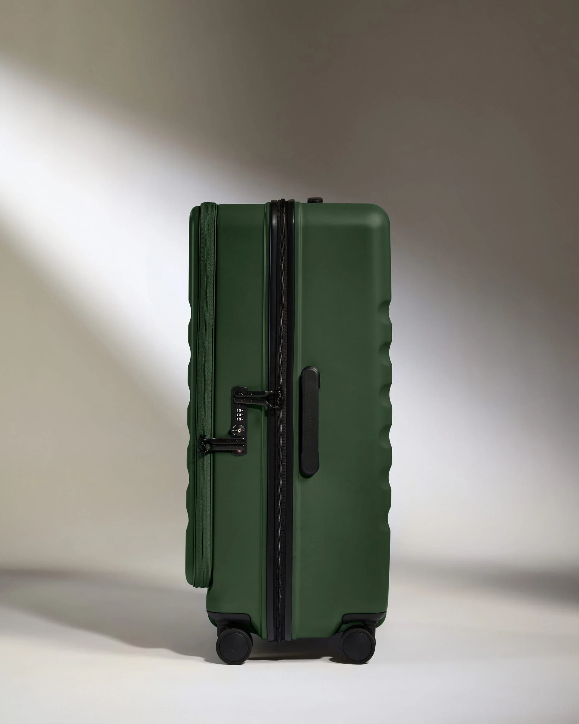 Dual Opening Large Suitcase in Antler Green - Icon Stripe - Image 4