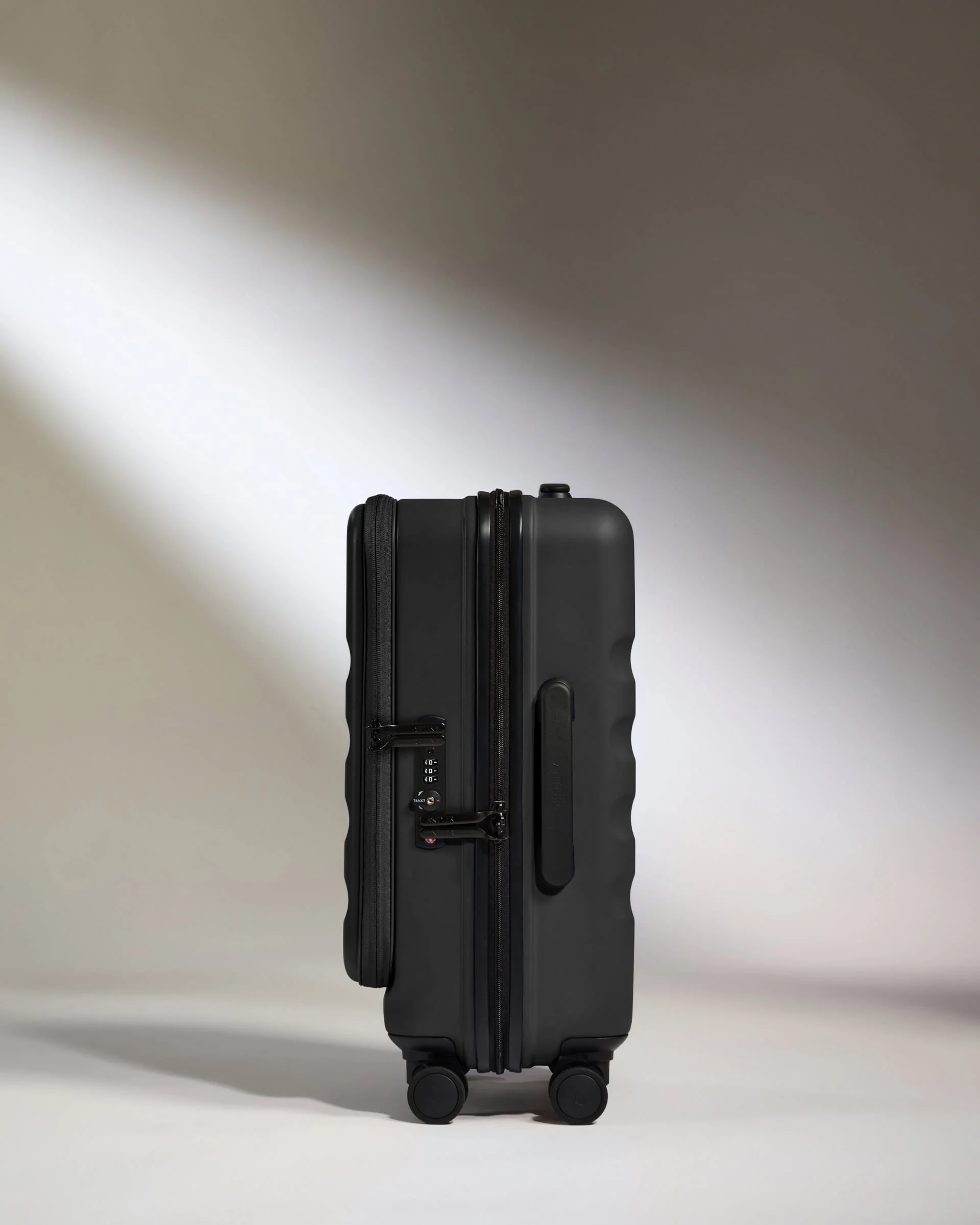 Dual Opening Cabin Suitcase in Black - Icon Stripe - Image 4