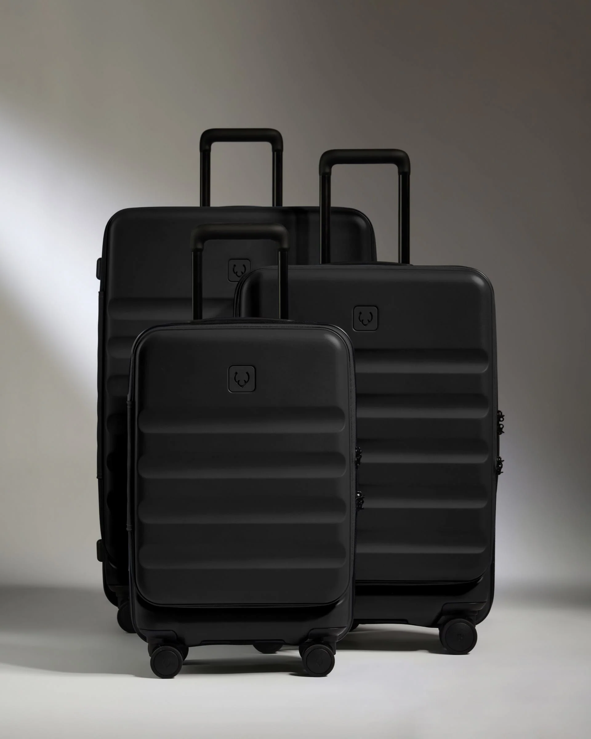 Dual Opening Cabin Suitcase Set in Black - Icon Stripe - Image 3