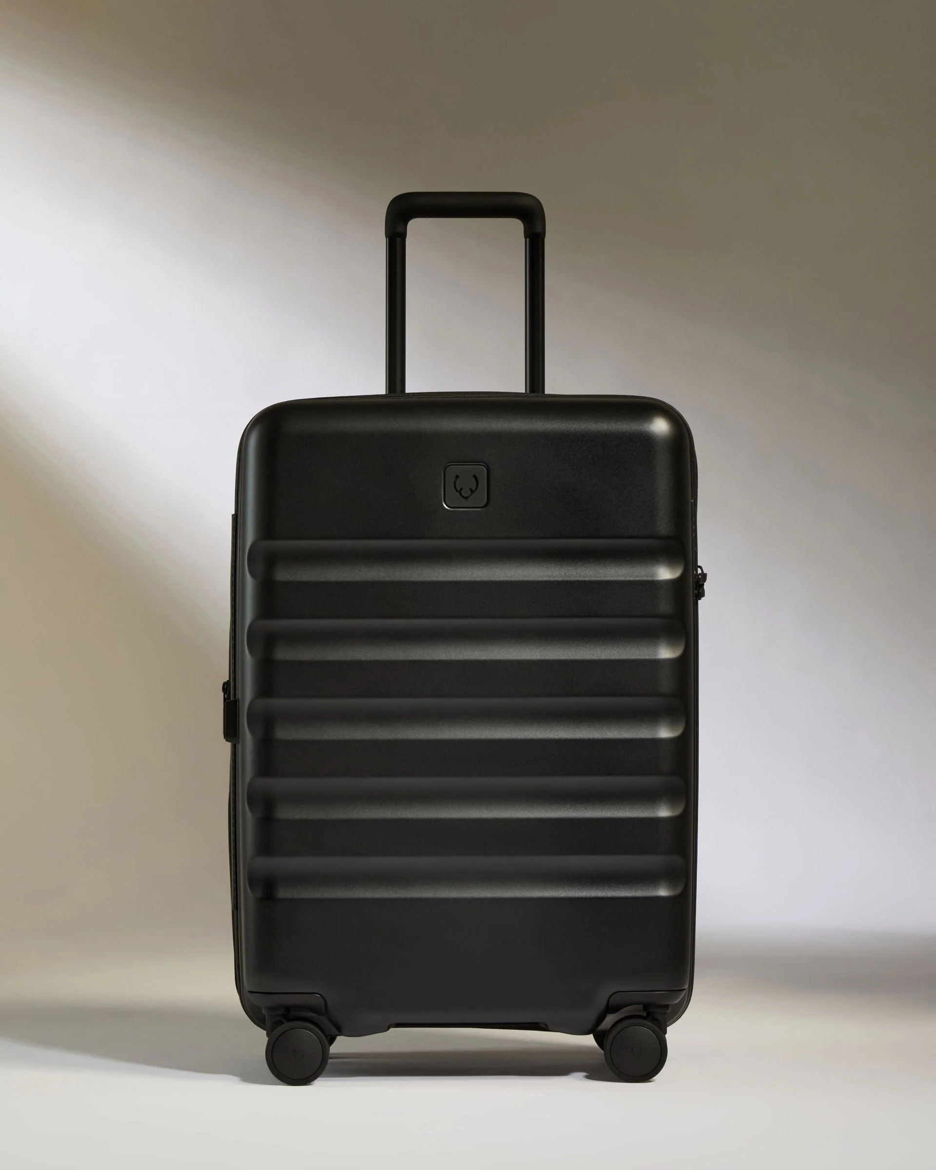 Expandable Cabin Suitcase Set in Black - Icon Stripe - Image 5