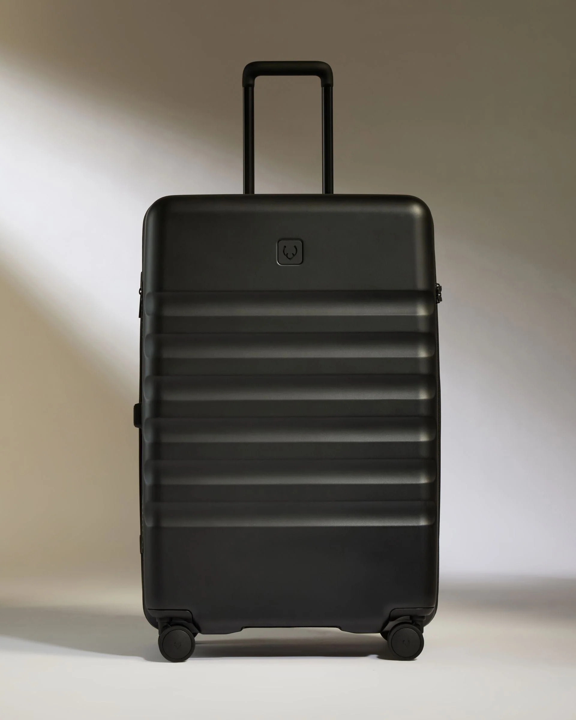 Expandable Cabin Suitcase Set in Black - Icon Stripe - Image 6