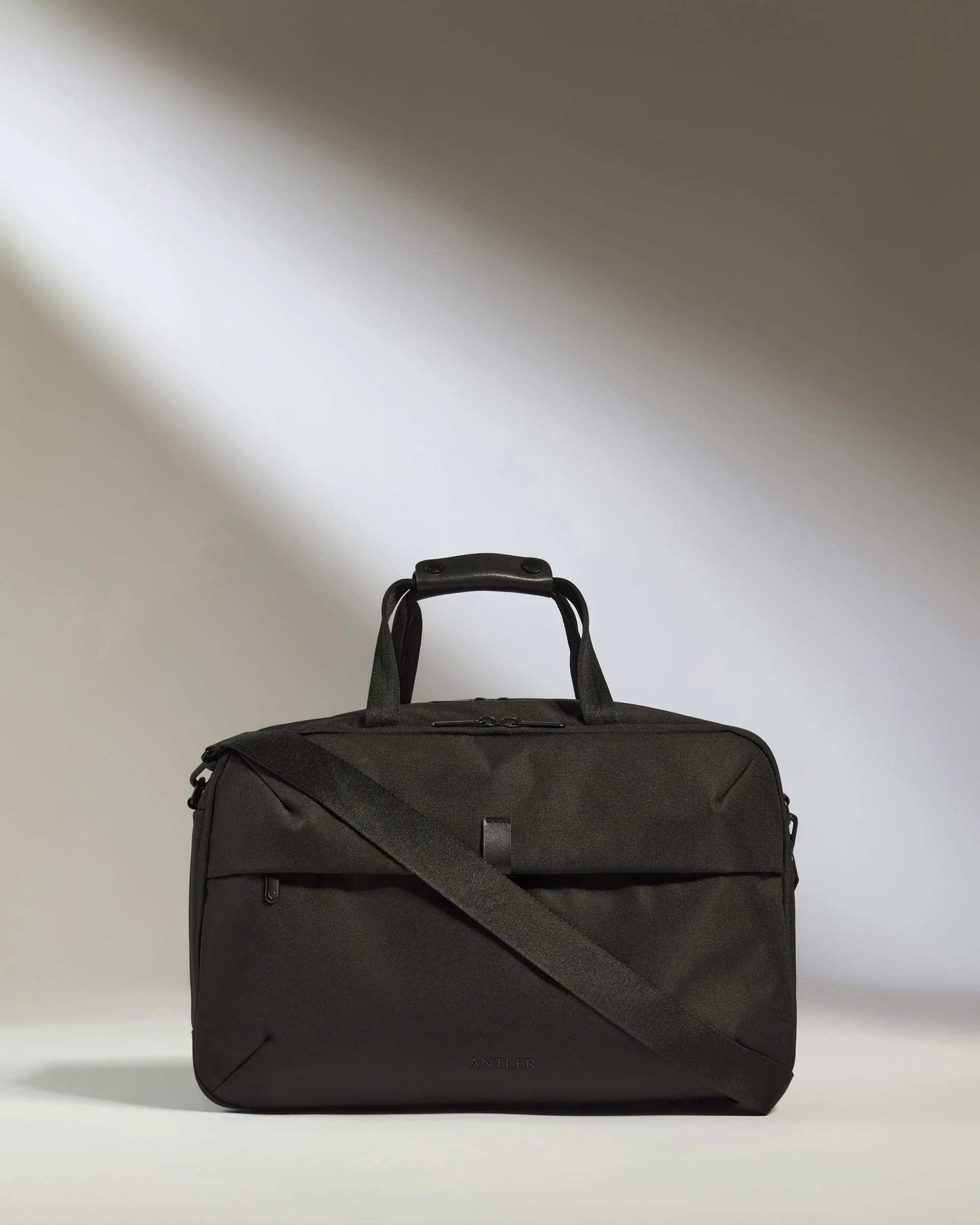 Overnight Bag in Black - Urban Light - Image 6